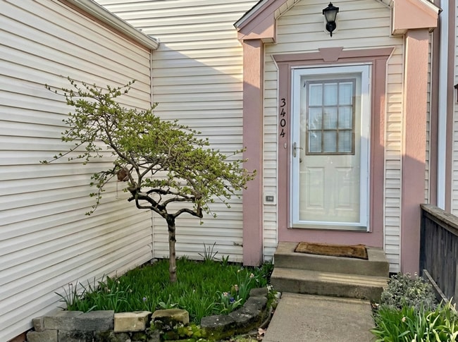 Building Photo - 3bed/3.5bath Townhouse in Walden Woods