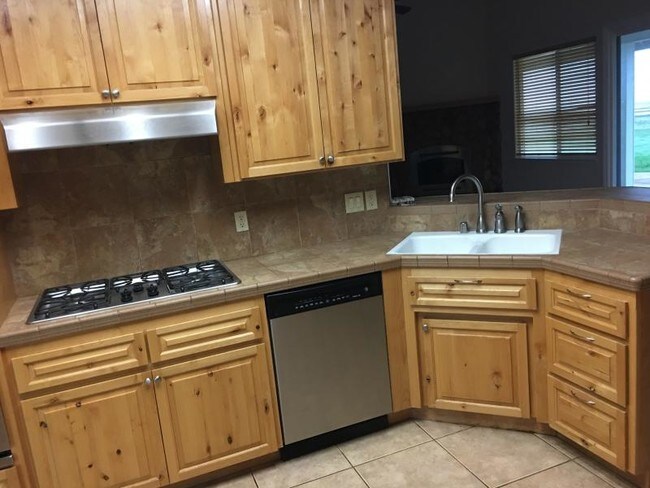 Foto del edificio - 9774 Spring Valley Rd
