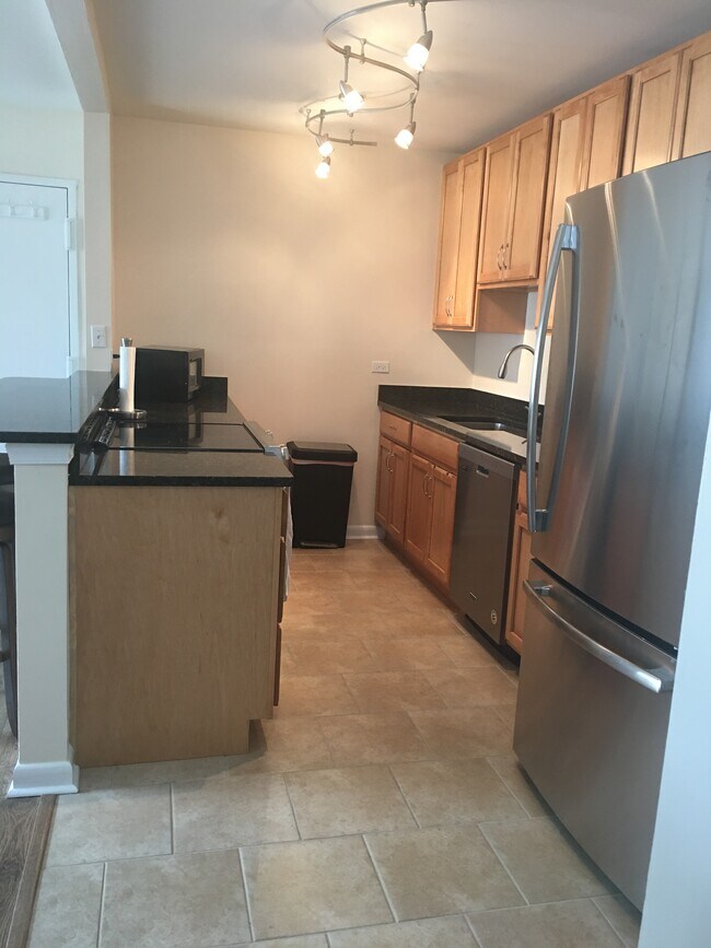 Kitchen - 1800 Jefferson Park Ave