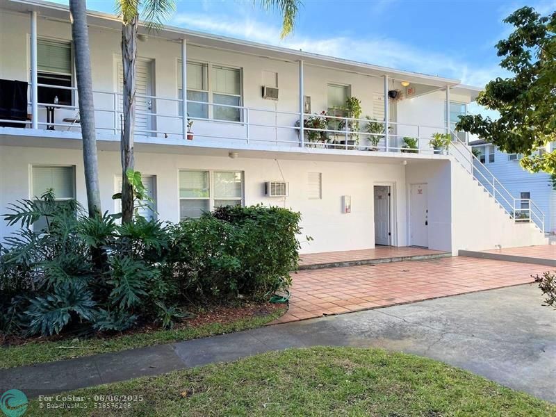 Foto principal - 306 N Lakeside Ct