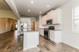 Building Photo - 31519 Kailua Dr