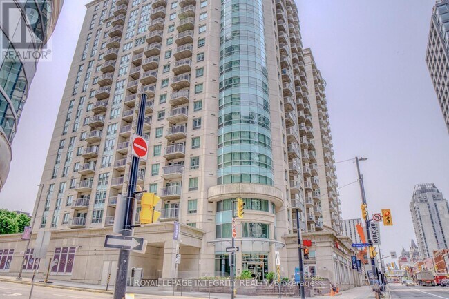 Building Photo - 234 Rideau St