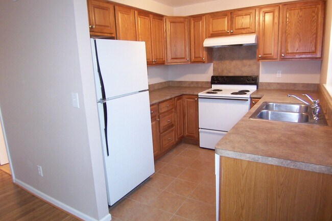 kitchen - 4672 baylor ct