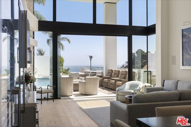 Foto del edificio - 3851 Sweetwater Canyon Dr