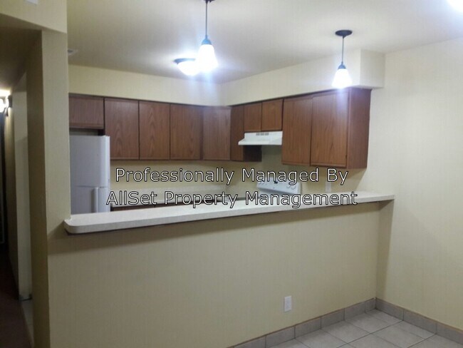 Building Photo - 8430 N Servite Dr