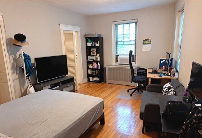 Foto del edificio - 64 Queensberry St