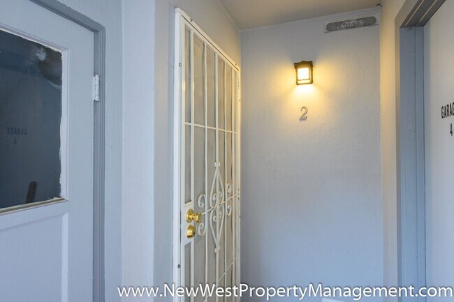 Foto del edificio - Charming Golden Hill 1-Bedroom, Available Now!