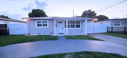 Building Photo - 420 S 28th Ave