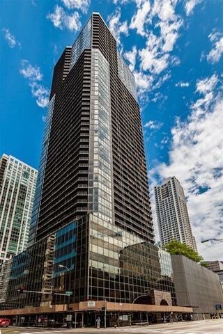 Building Photo - 10 E Ontario St