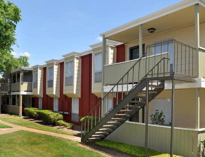 Foto principal - 8162 Richmond Ave.