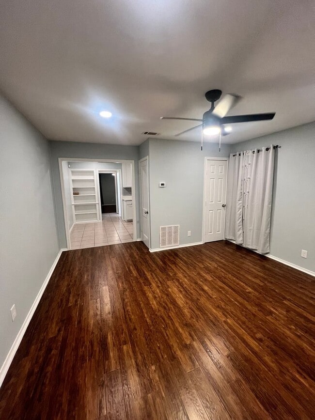 Foto del edificio - 520 N Montreal Ave