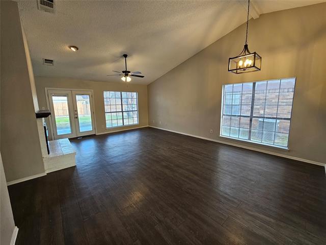 Building Photo - 824 Bailey Dr