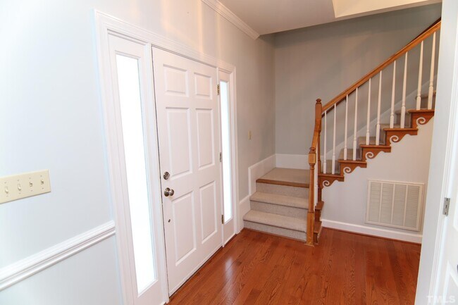 Building Photo - 2021 Shadow Creek Dr