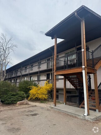 Building Photo - 875 S Quebec St
