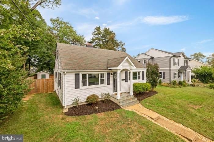 Photo - 6728 Barrett Rd (Falls Church, VA)