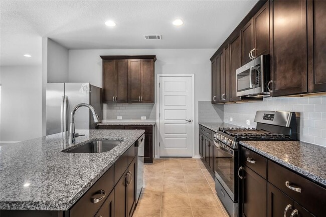 Foto del edificio - 311 Chesterfield Dr