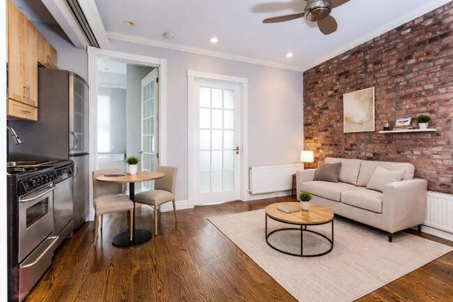 Foto del edificio - 47 E 1st St