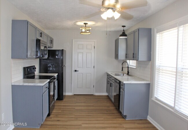 Foto del edificio - 217 Hobson Ct