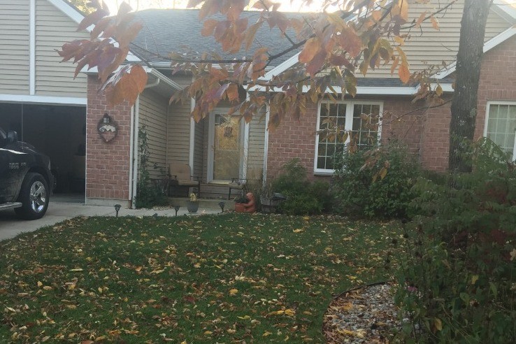 2 Bedroom Duplex - 6561 Sawyer Dr