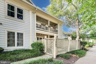 Building Photo - 13063 Shadyside Ln