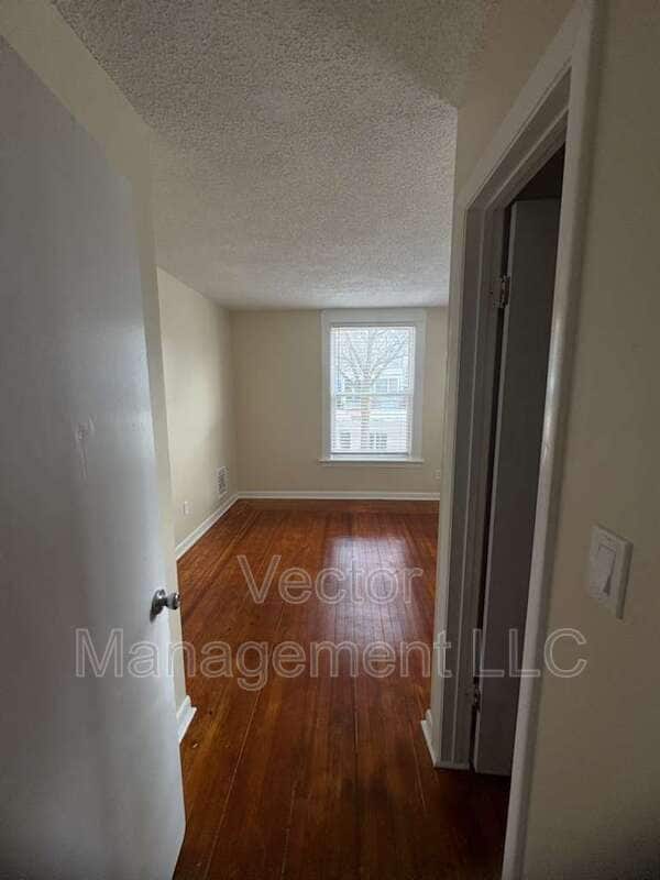 Foto del edificio - 1400 Ella T Grasso Blvd