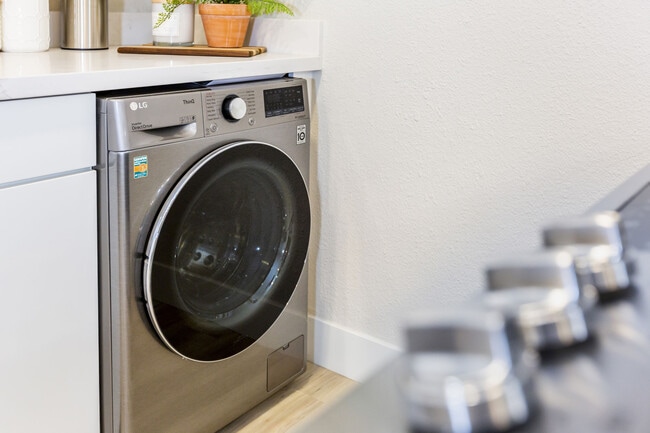 Washer - Meadowbrook Apartments