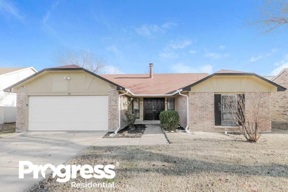 Primary Photo - 414 Redbud Dr
