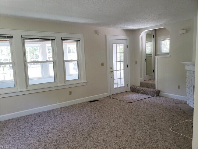 Foto del edificio - 32530 Lake Rd