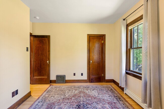 Foto del edificio - 617 W Harrison St