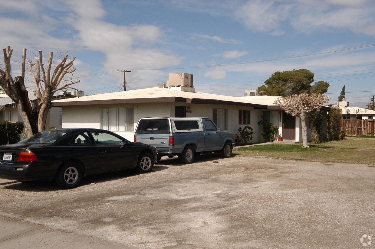 Primary Photo - 87135 Center St