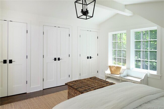 Foto del edificio - 47 Godfrey Rd W