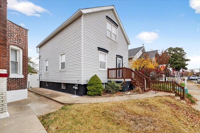 Foto del edificio - 5153 Cologne Ave