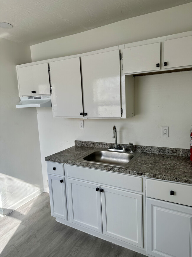 Foto del edificio - 656 SW 6th St