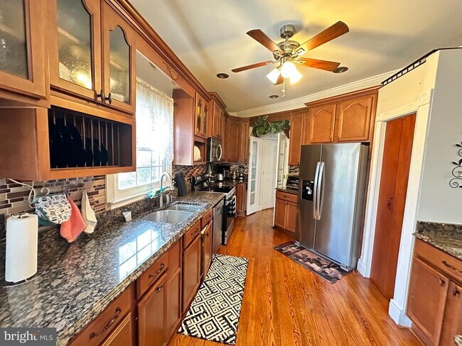 Building Photo - 6109 Cloud Dr