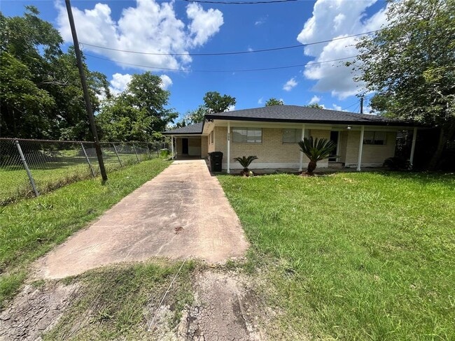 Building Photo - 306 Mulcahy St