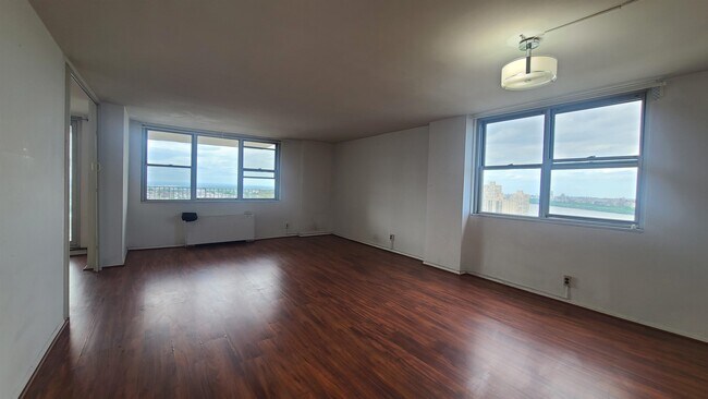 Foto del edificio - 6040 JFK Blvd E