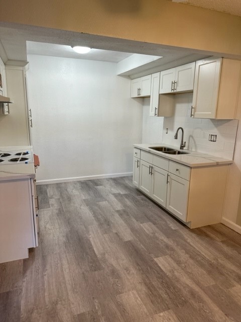 Building Photo - Clifton Plaza Apartments