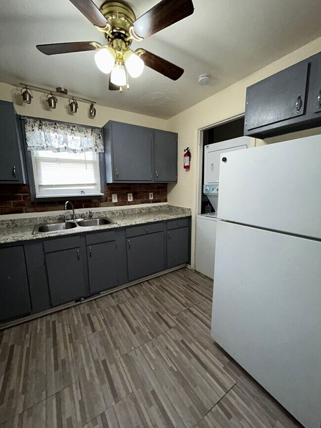 Foto del edificio - 660 New Willow St