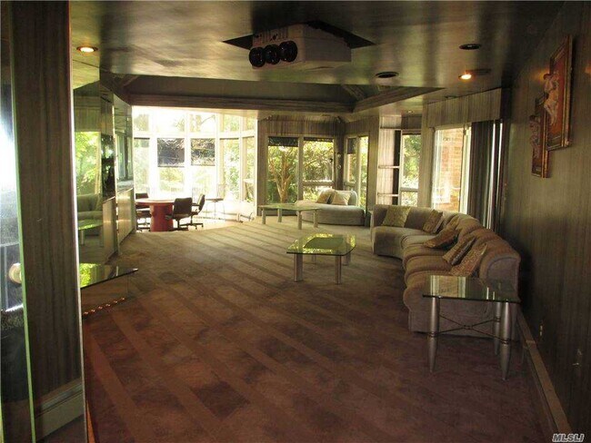 Foto del edificio - 5 Kenneth Ct