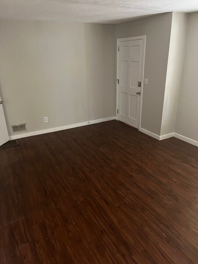 Building Photo - 100 Lawson Dr Birmingham, AL 35215