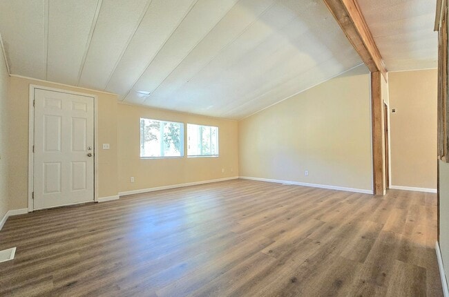 Building Photo - 3 Bedroom Home in Marysville