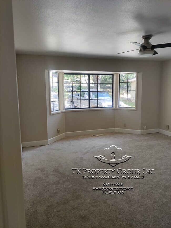 Building Photo - 13313 Thistle Loop