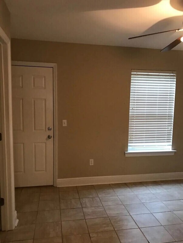 Foto del edificio - 2228 Cedarbrook Ct