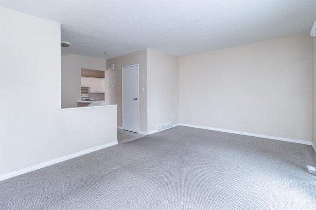 Building Photo - 7722-7734 34 Ave NW