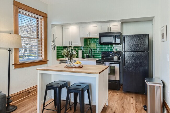 Building Photo - 91 Pearl St