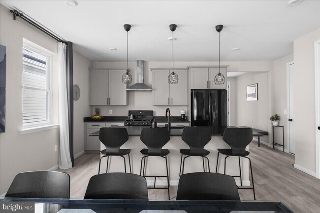 Building Photo - 154 Nevermore Dr