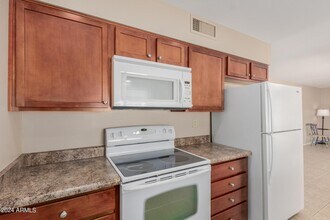 Building Photo - 10214 W Burns Dr