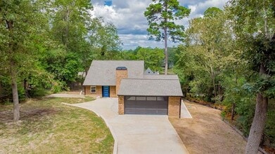Building Photo - 309 Rosewood Dr