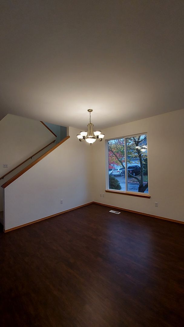 Building Photo - Wonderful Kent rental home!  Highland Cros...