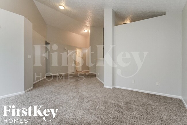 Foto del edificio - 4622 Owls Nest Pl